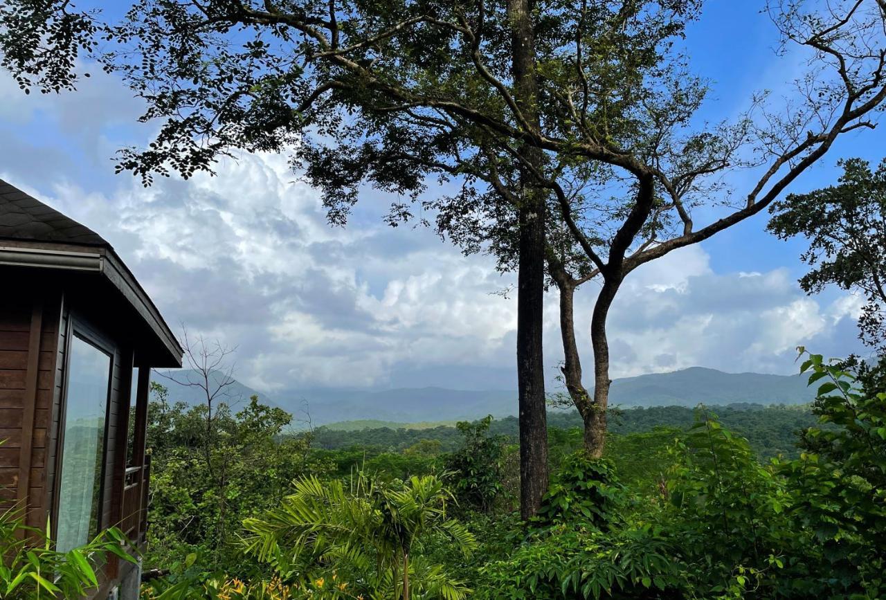 מלון Vichondrem The Postcard Hideaway, Netravali Wildlife Sanctuary, Goa מראה חיצוני תמונה